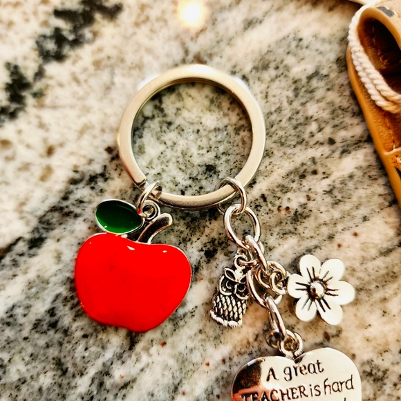 Teachers gift keychain & Adhesive Cell Phone Card Holder Case  - Picture 4 of 6